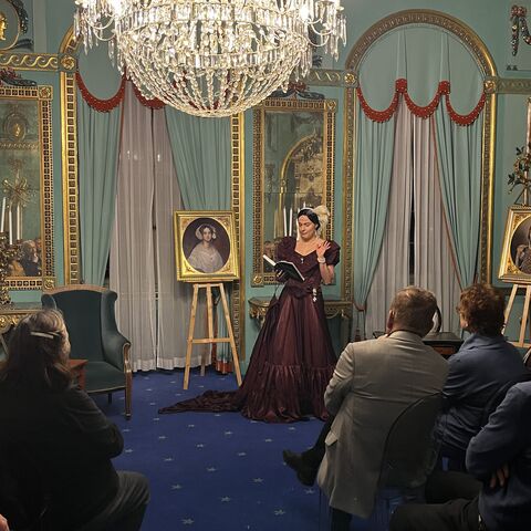 Monodrama "Ich, die Herzogin" im Gr&uuml;nen Saal des Branitzer Schlosses, &copy; Kamil Jągowski - Fachbereich Kultur Stadt Cottbus/Ch&oacute;śebuz