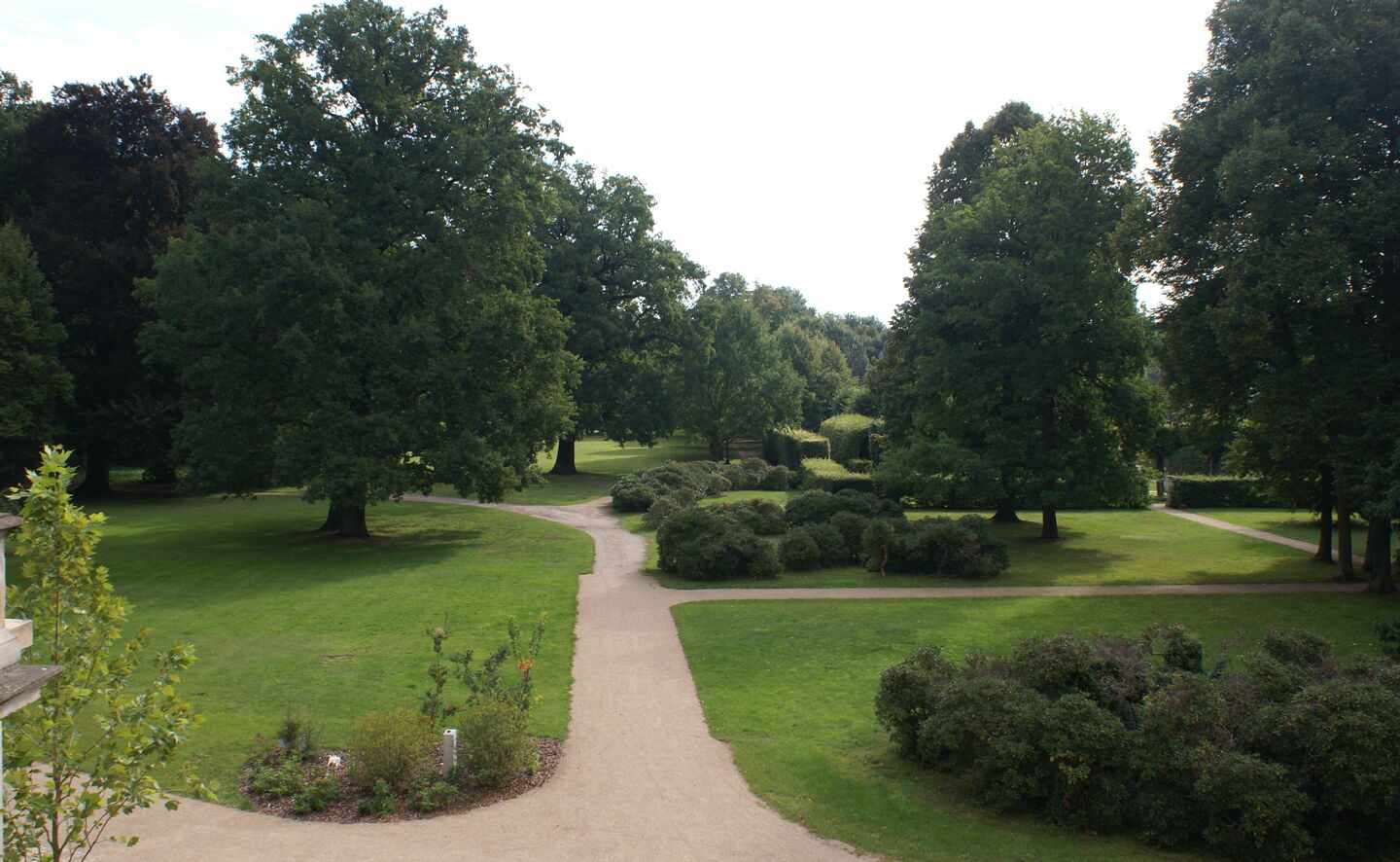Schlosspark Altd&ouml;bern &ndash; Blick vom Schloss in Richtung Franz&ouml;sischer Garten, Foto: Boris Aehnelt