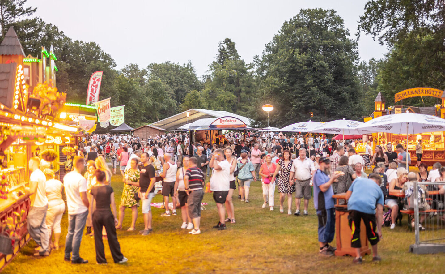 Genussmeile w&auml;hrend der Rosengartenfesttage, &copy; Studio 2.0 - Christian Swiekatowski