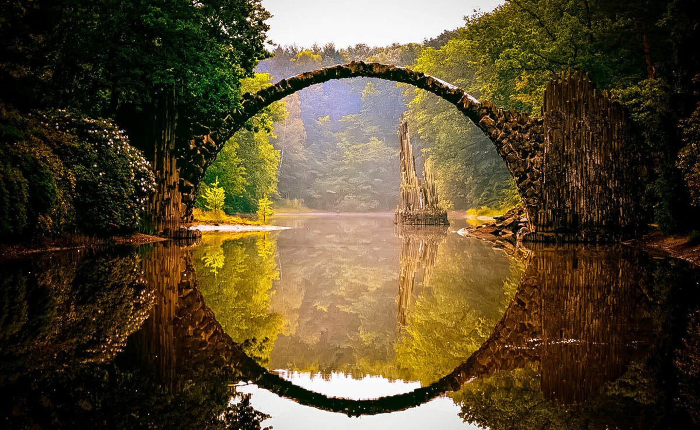 Morgend&auml;mmerung, Foto: Tourist-Information Kromlau