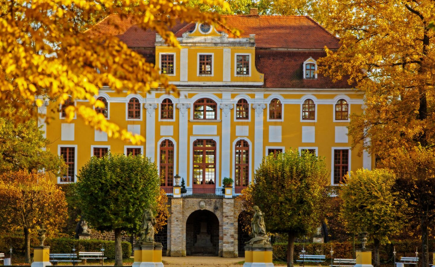 Herbstliches Schloss